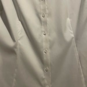 Eddie Bauer wrinkle resistant 3/4 length sleeve button down shirt